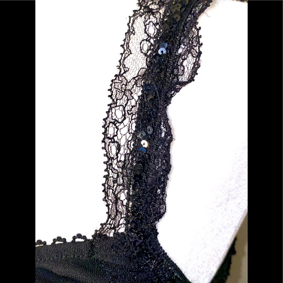 D&G VINTAGE
RHINESTONES SEQUINS LACE
SILK STRETCH TOP
SIZE (L) BLACK - Picture 9 of 11